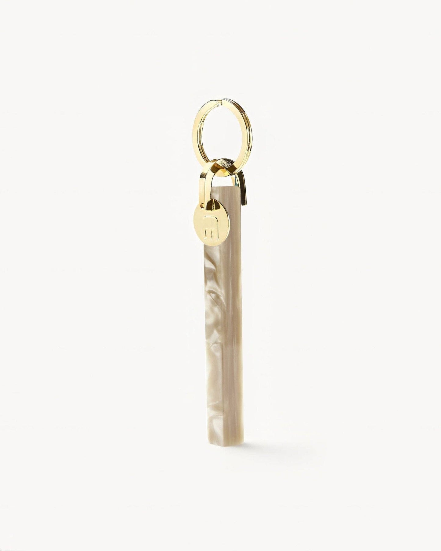 Bar Keychain in Sand Shell - Gold