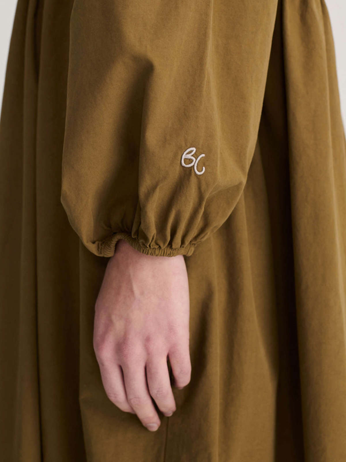 Poplin Jersey Dress in Khaki