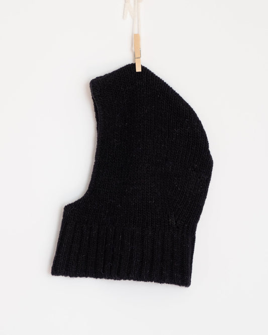 Lúa Hood in Black