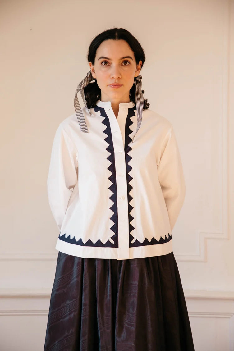 Alpha Buttondown Zig Zag Applique - in Ivory/Navy