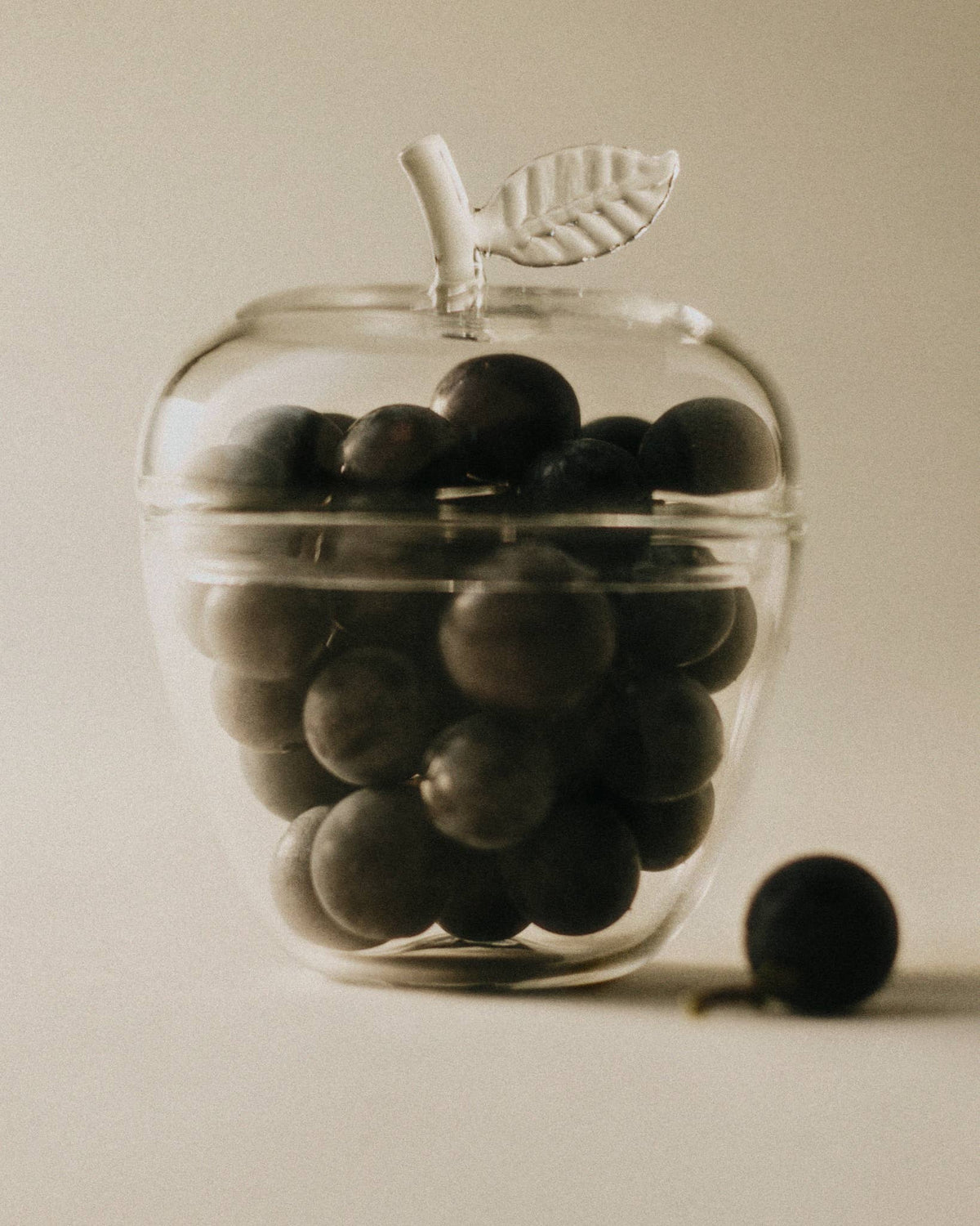 La Pomme, Clear