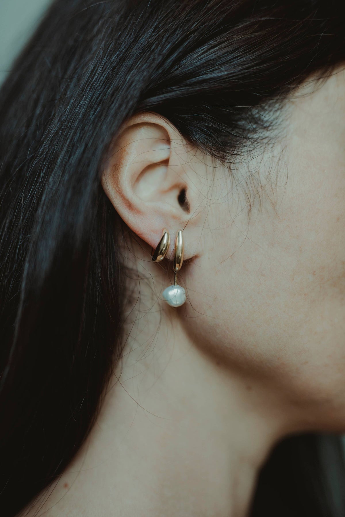 Lu Hug Studs