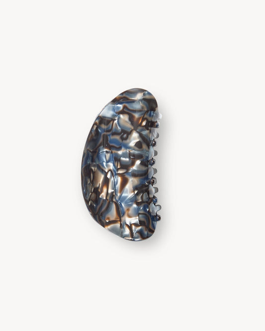 Crescent Claw in Blue Horn