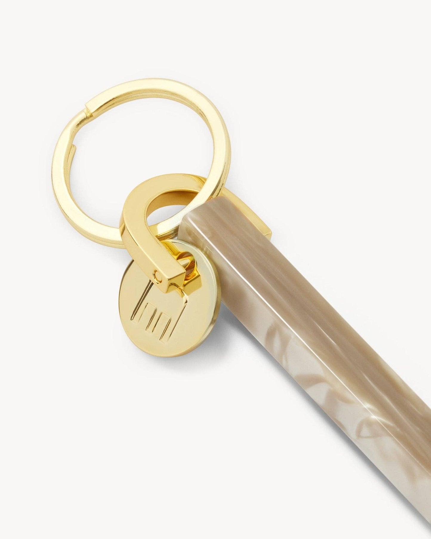 Bar Keychain in Sand Shell - Gold